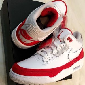 Meet your Posher, Devoe